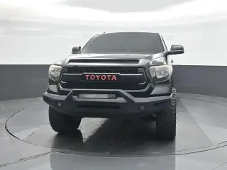 Toyota Tundra 2015 4x4 SR5 4dr CrewMax Cab Pickup SB (5.7L V8 FFV)
