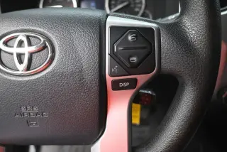Toyota Tundra 2015 4x4 SR5 4dr CrewMax Cab Pickup SB (5.7L V8 FFV)