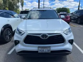 Toyota Highlander 2022 AWD XLE 4dr SUV
