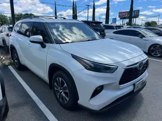 Toyota Highlander 2022 AWD XLE 4dr SUV