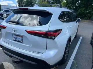 Toyota Highlander 2022 AWD XLE 4dr SUV