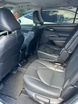 Toyota Highlander 2022 AWD XLE 4dr SUV