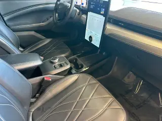 Ford Mustang Mach-E 2022 Select 4dr SUV