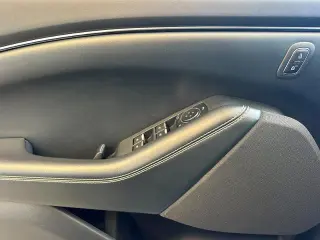 Ford Mustang Mach-E 2022 Select 4dr SUV