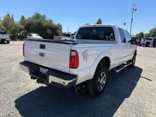 Ford F-350 Super Duty 2016 4x4 King Ranch 4dr Crew Cab 6.8 ft. SB SRW Pickup