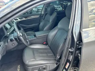 Genesis G80 2017 3.8 4dr Sedan