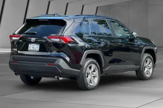 Toyota RAV4 Hybrid 2024 AWD LE 4dr SUV