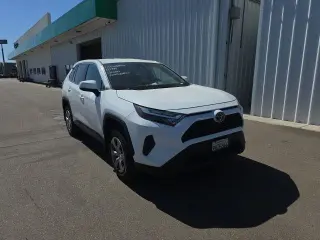 Toyota RAV4 2023 LE 4dr SUV