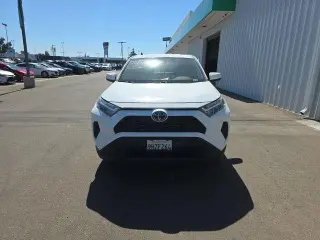Toyota RAV4 2023 LE 4dr SUV