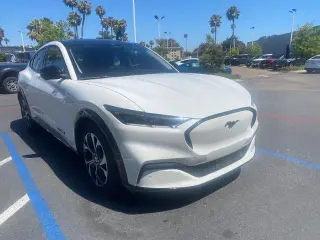 Ford Mustang Mach-E 2023 Premium 4dr SUV