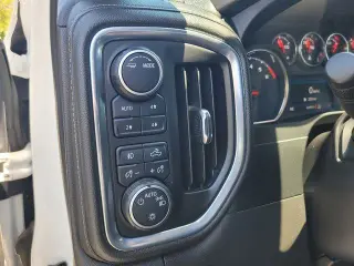 Chevrolet Silverado 1500 Limited 2022 4x4 LT Trail Boss 4dr Crew Cab 5.8 ft. SB