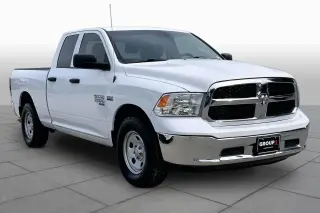 Ram 1500 Classic 2020 4x2 Tradesman 4dr Quad Cab 6.3 ft. SB Pickup