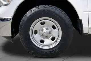 Ram 1500 Classic 2020 4x2 Tradesman 4dr Quad Cab 6.3 ft. SB Pickup
