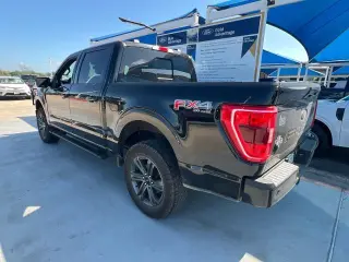 Ford F-150 2023 4x4 Platinum 4dr SuperCrew 5.5 ft. SB
