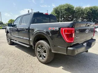 Ford F-150 2023 4x4 Platinum 4dr SuperCrew 5.5 ft. SB