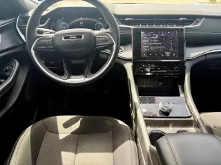 Jeep Grand Cherokee L 2024 4x2 Laredo 4dr SUV