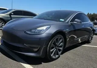 Tesla Model 3 2019 Mid Range 4dr Fastback