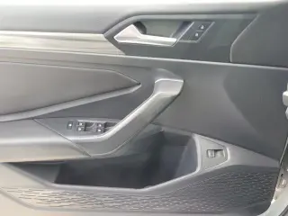 Volkswagen Jetta 2019 SEL 4dr Sedan
