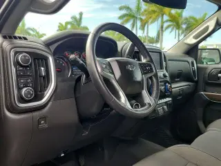 Chevrolet Silverado 1500 Limited 2022 4x4 RST 4dr Crew Cab 5.8 ft. SB