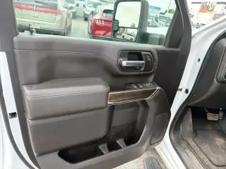 Chevrolet Silverado 2500HD 2022 4x4 LT 4dr Crew Cab SB