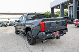 Toyota Tacoma 2025 4x4 SR5 4dr Double Cab 5.0 ft SB