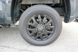 Toyota Tacoma 2025 4x4 SR5 4dr Double Cab 5.0 ft SB