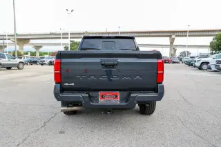 Toyota Tacoma 2025 4x4 SR5 4dr Double Cab 5.0 ft SB