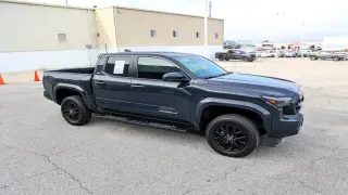 Toyota Tacoma 2025 4x4 SR5 4dr Double Cab 5.0 ft SB