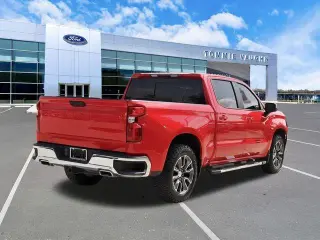 Chevrolet Silverado 1500 2023 4x4 LT 4dr Crew Cab 5.8 ft. SB w/1LT