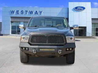 Ram 1500 2017 4x4 Laramie Limited 4dr Crew Cab 5.5 ft. SB Pickup
