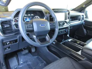 Ford F-150 2023 4x2 XL 4dr SuperCrew 5.5 ft. SB