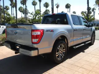Ford F-150 2023 4x2 XL 4dr SuperCrew 5.5 ft. SB