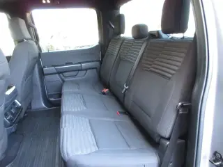 Ford F-150 2023 4x2 XL 4dr SuperCrew 5.5 ft. SB