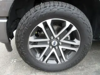 Ford F-150 2023 4x4 XL 4dr SuperCrew 5.5 ft. SB
