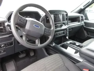 Ford F-150 2023 4x4 XL 4dr SuperCrew 5.5 ft. SB