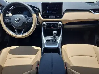 Toyota RAV4 2025 XLE Premium 4dr SUV