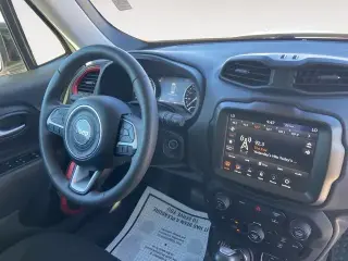 Jeep Renegade 2023 4x4 Trailhawk 4dr SUV