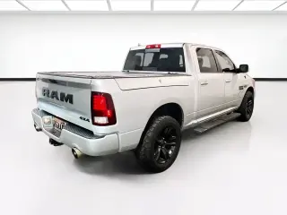 Ram 1500 2018 4x4 Night 4dr Crew Cab 5.5 ft. SB Pickup
