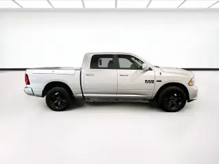 Ram 1500 2018 4x4 Night 4dr Crew Cab 5.5 ft. SB Pickup