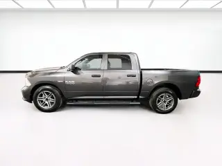 Ram 1500 2017 4x2 Express 4dr Crew Cab 5.5 ft. SB Pickup