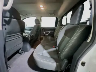 Nissan Titan 2018 4x2 SV 4dr Crew Cab
