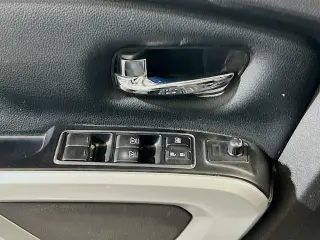 Nissan Titan 2018 4x2 SV 4dr Crew Cab
