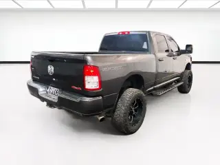 Ram 2500 2023 4x4 Big Horn 4dr Crew Cab 6.3 ft. SB Pickup