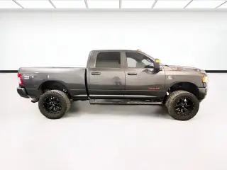 Ram 2500 2023 4x4 Big Horn 4dr Crew Cab 6.3 ft. SB Pickup