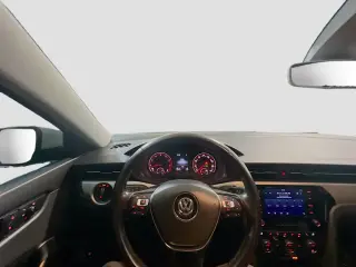 Volkswagen Passat 2020 SE 4dr Sedan