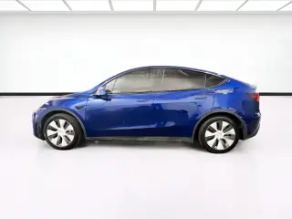Tesla Model Y 2021 Standard Range 4dr Crossover