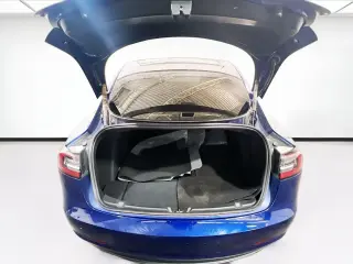 Tesla Model 3 2023 4dr Sedan