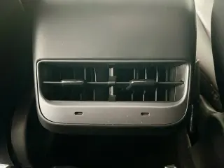 Tesla Model 3 2023 4dr Sedan