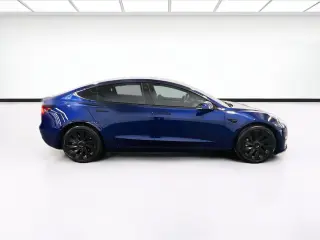 Tesla Model 3 2023 4dr Sedan