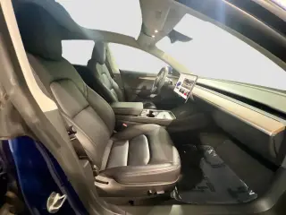 Tesla Model 3 2023 4dr Sedan